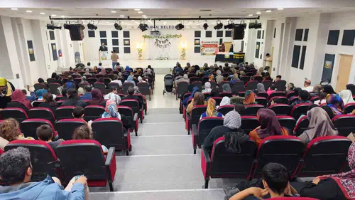 Minik öğrencilerden duygusal yılsonu gösterisi