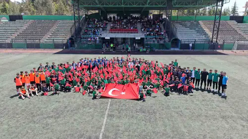Çayırova gençleri 19 Mayıs turnuvasında ter döktü