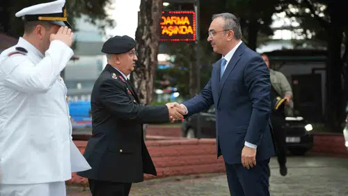 Tekirdağ Valisi Soytürk jandarma karargahında bayram mesaisini denetledi