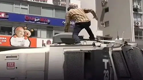 İzmir'deki miting gerginliğinde tutuklama kararı