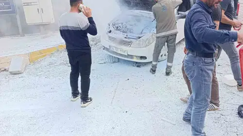 Çınar yolunda alev alan otomobil küle döndü