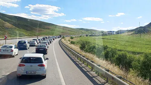 Trabzon dönüş yolunda trafik felç oldu