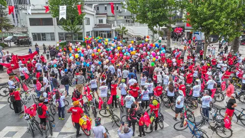 Denizli’de bisikletliler 19 Mayıs için yollara döküldü