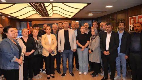 Diyarbakır CHP teşkilatından mahkeme kararına karşı Özgür Özel desteği