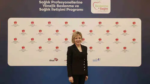 Doktorlar ve eczacılar beslenme eğitimiyle toplumu bilinçlendiriyor