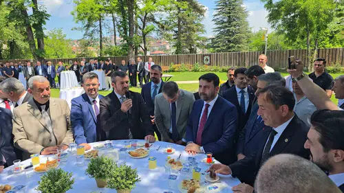 Karabük protokolü bayramlaşma için Havuzlu Bahçe'de bir araya geldi