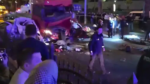 Giresun'da bayram yolunda feci kaza 5 kişilik aile yok oldu