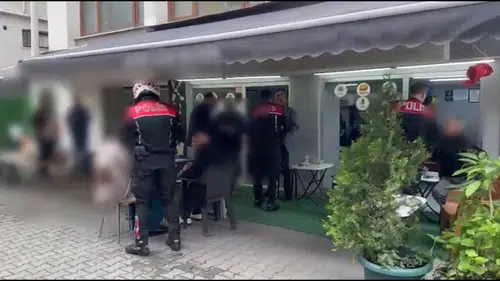 Sakarya'da çay ocağı maskeli fuhuş çetesine darbe