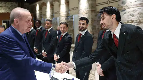 Cumhurbaşkanı Erdoğan Dolmabahçe’de Galatasaraylıları ağırladı