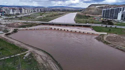 Selçuklu’nun 8 asırlık mühendislik sırrı taşkınlara direniyor