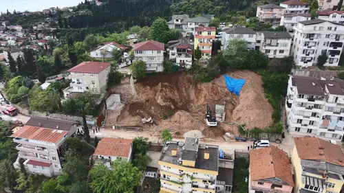 Kocaeli’de temel kazısı faciası beş binayı boşalttırdı