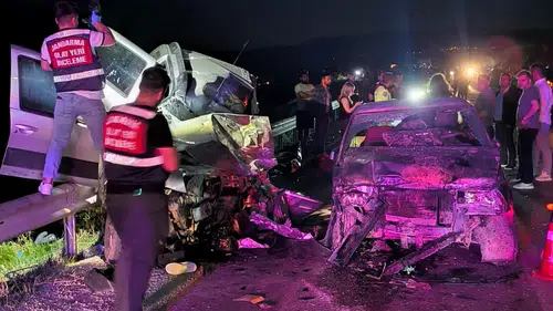 Mut yolunda can pazarı Üç aracın karıştığı kazada bir kişi öldü