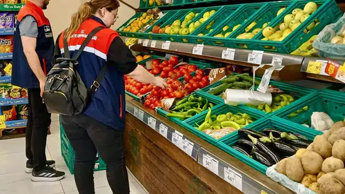 Afyonkarahisar marketlerinde fiyat takibi yapıldı