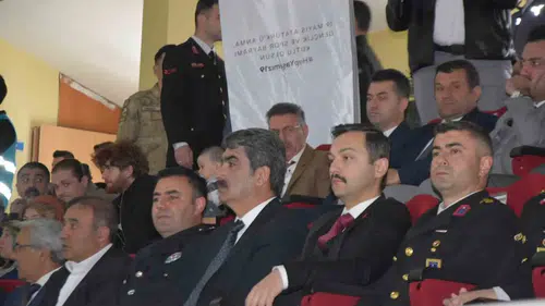 Aşkale gençleri 19 Mayıs için sahaya indi