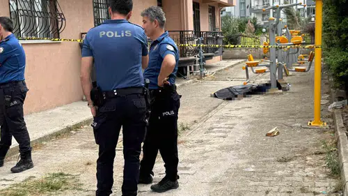 Torbalı’da temizlik yaparken 4. kattan düşen yaşlı adam yaşamını yitirdi