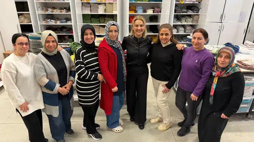 Evde dikiş öğrenip ihracatçı oldu