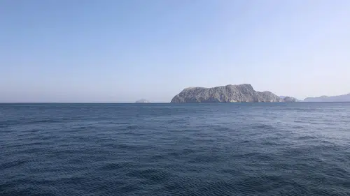 Hürmüz Boğazı'nda İran kontrolü sürdürüyor