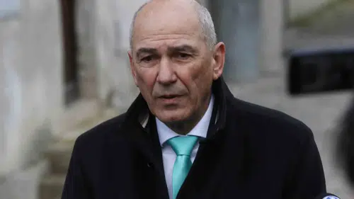 Slovenya’da kritik değişim Janez Jansa yeniden başbakan koltuğunda