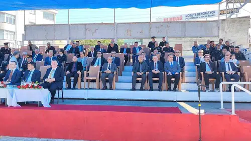 Alaplı halkı 19 Mayıs coşkusunu meydanlarda birleştirdi