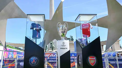 Budapeşte dev finalle dünya futbolunu ağırlıyor