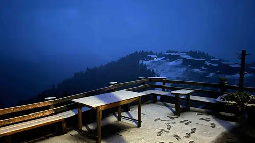 Haziran kapıdayken Rize yaylalarına lapa lapa kar yağdı