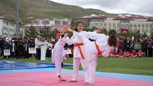 Bayburt 19 Mayıs için sahaya indi