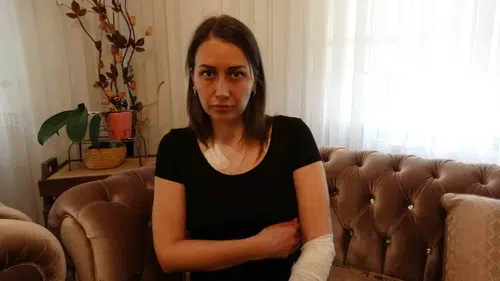 Sultangazi'de dehşet anları Boşanma aşamasındaki eşini çocuğunun yanında bıçakladı