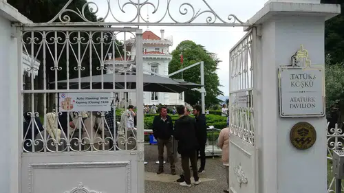 Atatürk’ün vasiyetini yazdığı köşke bayramda yoğun ilgi