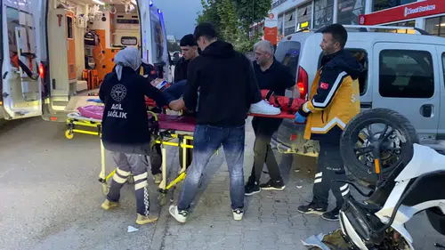 İnegöl yolunda motosiklet kazası 2 genç hastanelik oldu