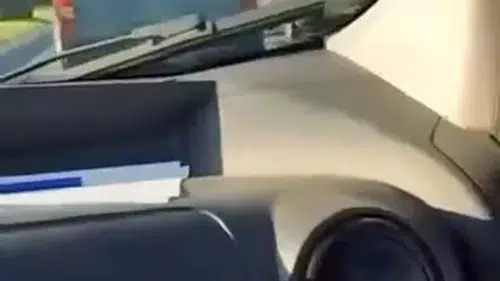 Elazığ yolunda trafiği hiçe sayan tehlikeli sürüş kamerada