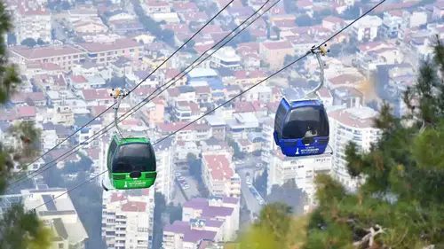 İzmir'de teleferik keyfi gün batımına kadar uzadı