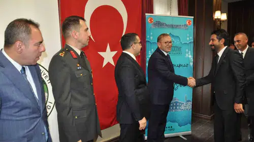 Kars protokolü bayramlaşma töreninde bir araya geldi