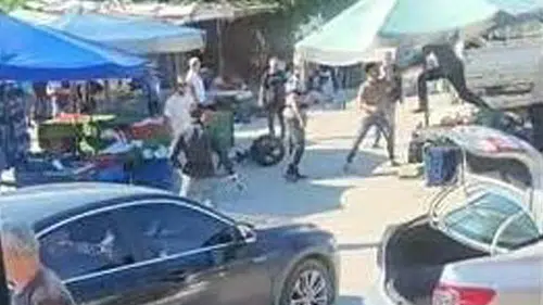 Yenifoça Pazar Yeri’nde silahlı kavga paniği