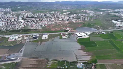 Sivas’taki tarlalar aşırı yağış yüzünden göle döndü