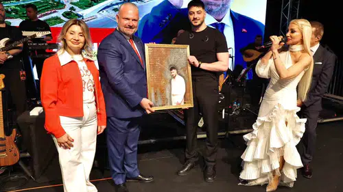 Menemen yeni sosyal yaşam merkezine kavuştu