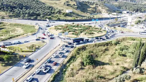 Tatilciler yola döküldü Aydın trafiği kilitlendi