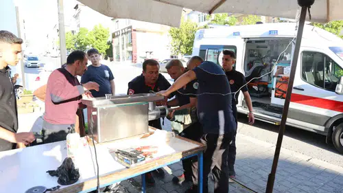 Nevşehirde esnafın eli kıyma makinesine sıkıştı
