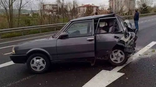 Çankırı'da feci kaza Park halindeki araca çarpan minibüste 3 kişi öldü