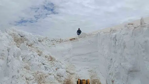 Bingöl’de takvimler mayıs ayını gösterse de kış bitmedi
