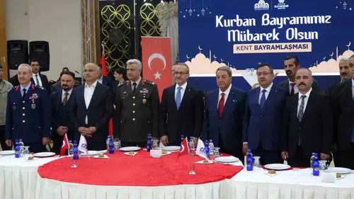 Malatya bayramlaşma töreninde deprem sonrası dayanışma mesajı verdi