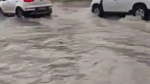 Ankara'da ani bastıran yağış trafiği felç etti