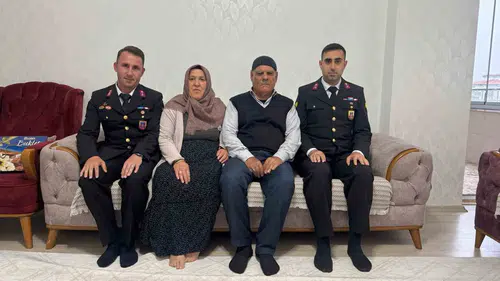 Jandarma ekipleri Gaziantep’te şehit aileleri ve gazilerle bayramlaştı