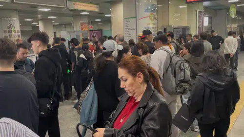 Metroda akşam trafiği arıza ile kilitlendi