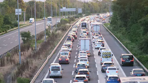 Dönüş yolunda Düzce geçişi kilitlendi