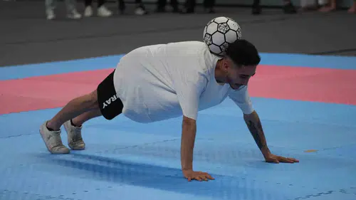 Fabrika işçisinden 19 Mayıs’ta nefes kesen futbol şovu
