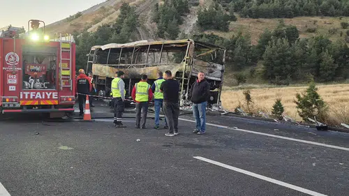 Denizli yolunda otobüs faciası 8 can kaybı var