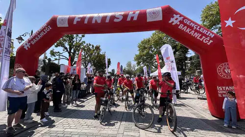 İstanbul sokaklarında 19 Mayıs coşkusu bisikletlerle yaşandı