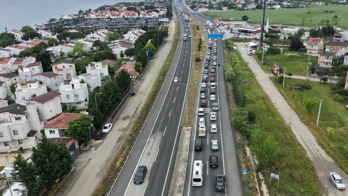 İstanbul çıkışında trafik çilesi yeniden başladı