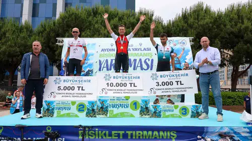 Aydın’da bisikletçiler Paşa Yaylası’nın zirvesine pedal çevirdi