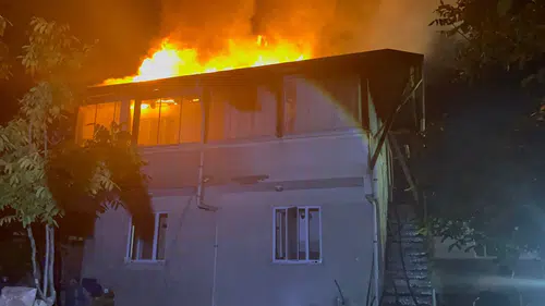 Tosya’da alevler evi sardı